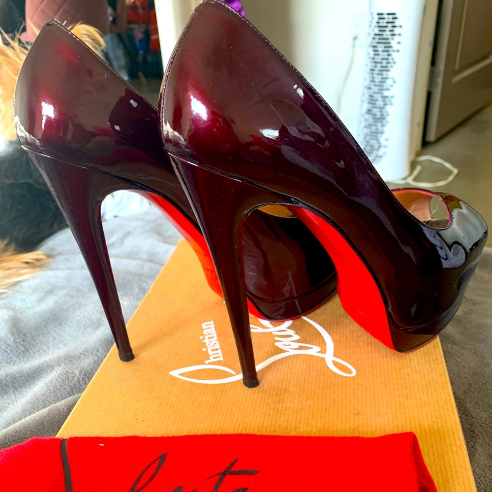 Authentic Christian Louboutin Burgundy Peep Toe size 38